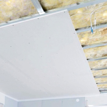 Как улучшить звукоизоляцию потолка?